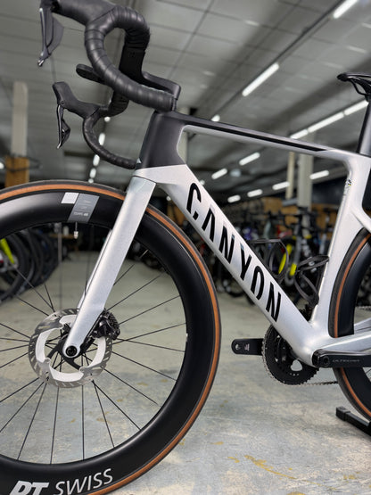 300km Canyon Aeroad CF SLX Di2 Carbon Racefiets
