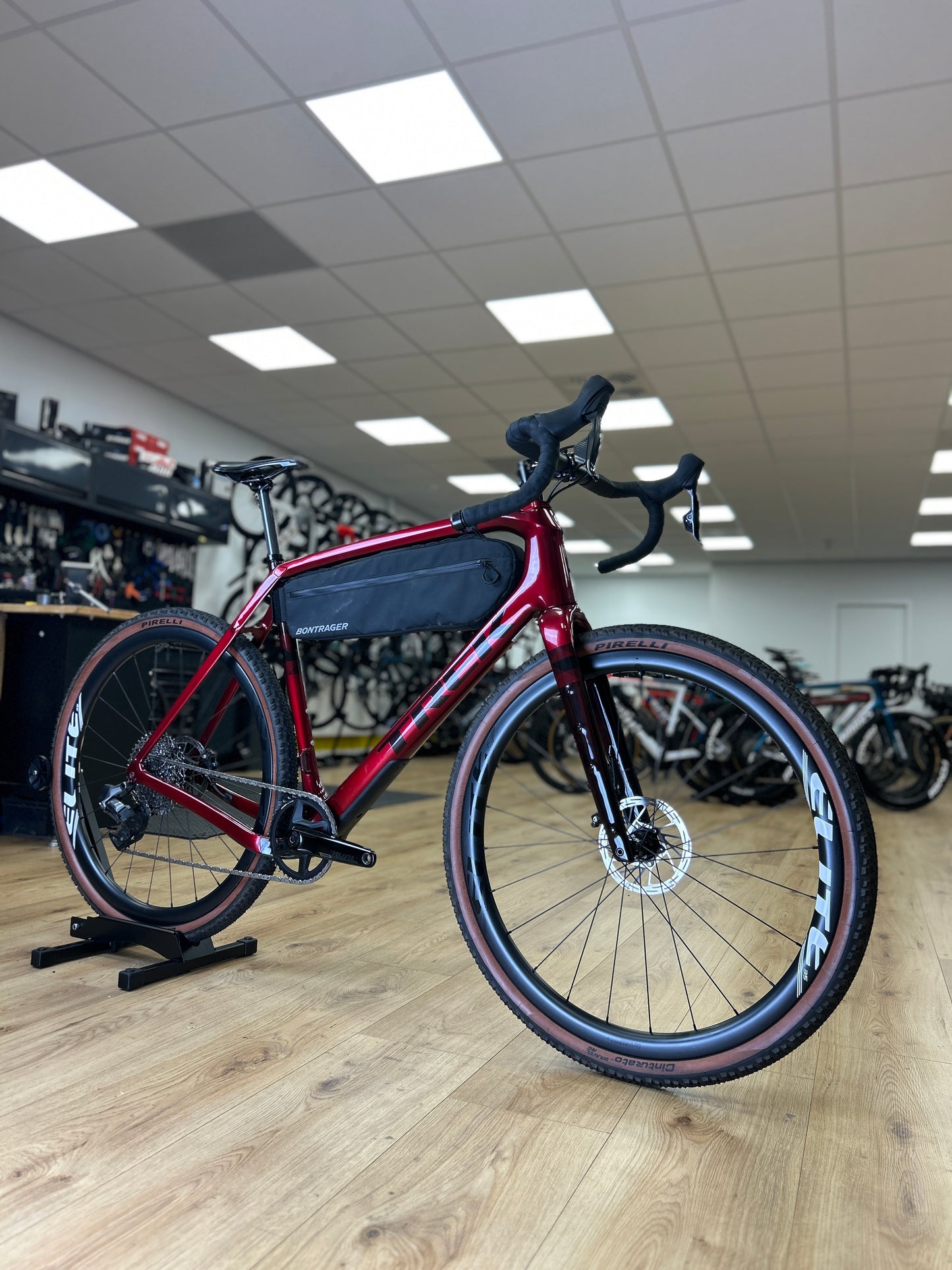 Trek Checkpoint AXS Gravel Fiets