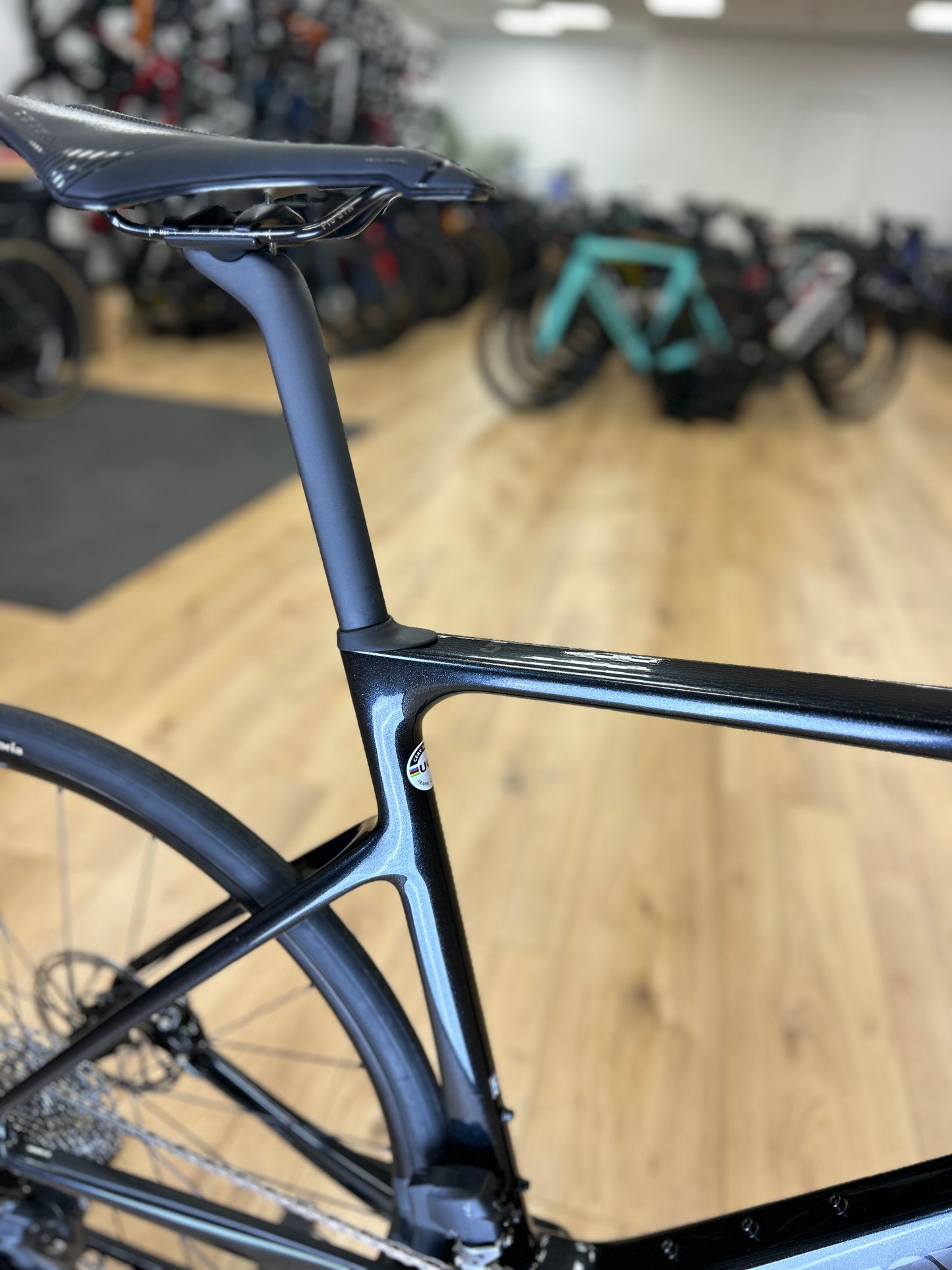 0km Showroom Model Cervélo Caledonia-5 AXS Carbon Racefiets