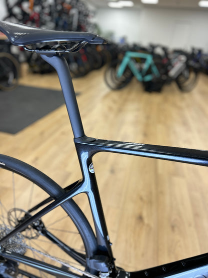 0km Showroom Model Cervélo Caledonia-5 AXS Carbon Racefiets