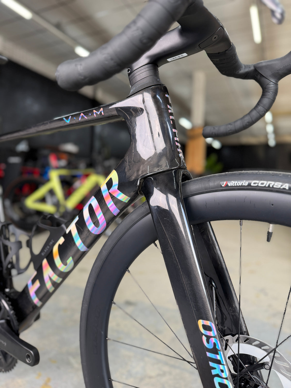 NIEUW Factor Ostro VAM Di2 Carbon Racefiets