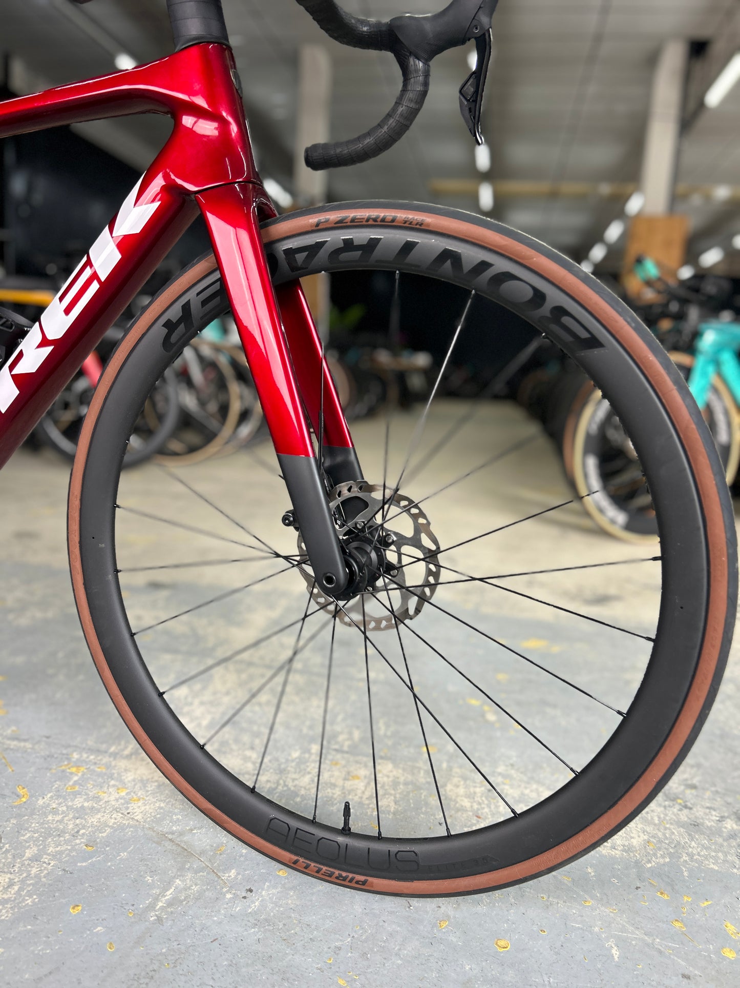 Trek Madone SL6 Di2 Carbon Road Bike