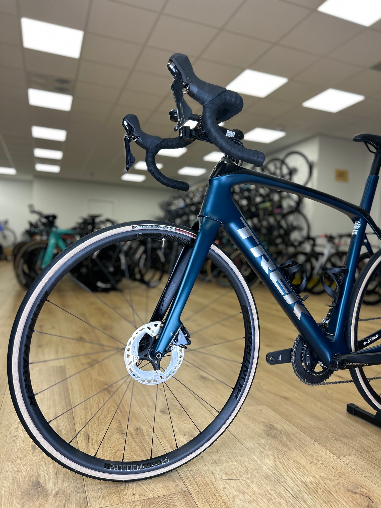 Trek Domane SL6 Disc Carbon Road Bike