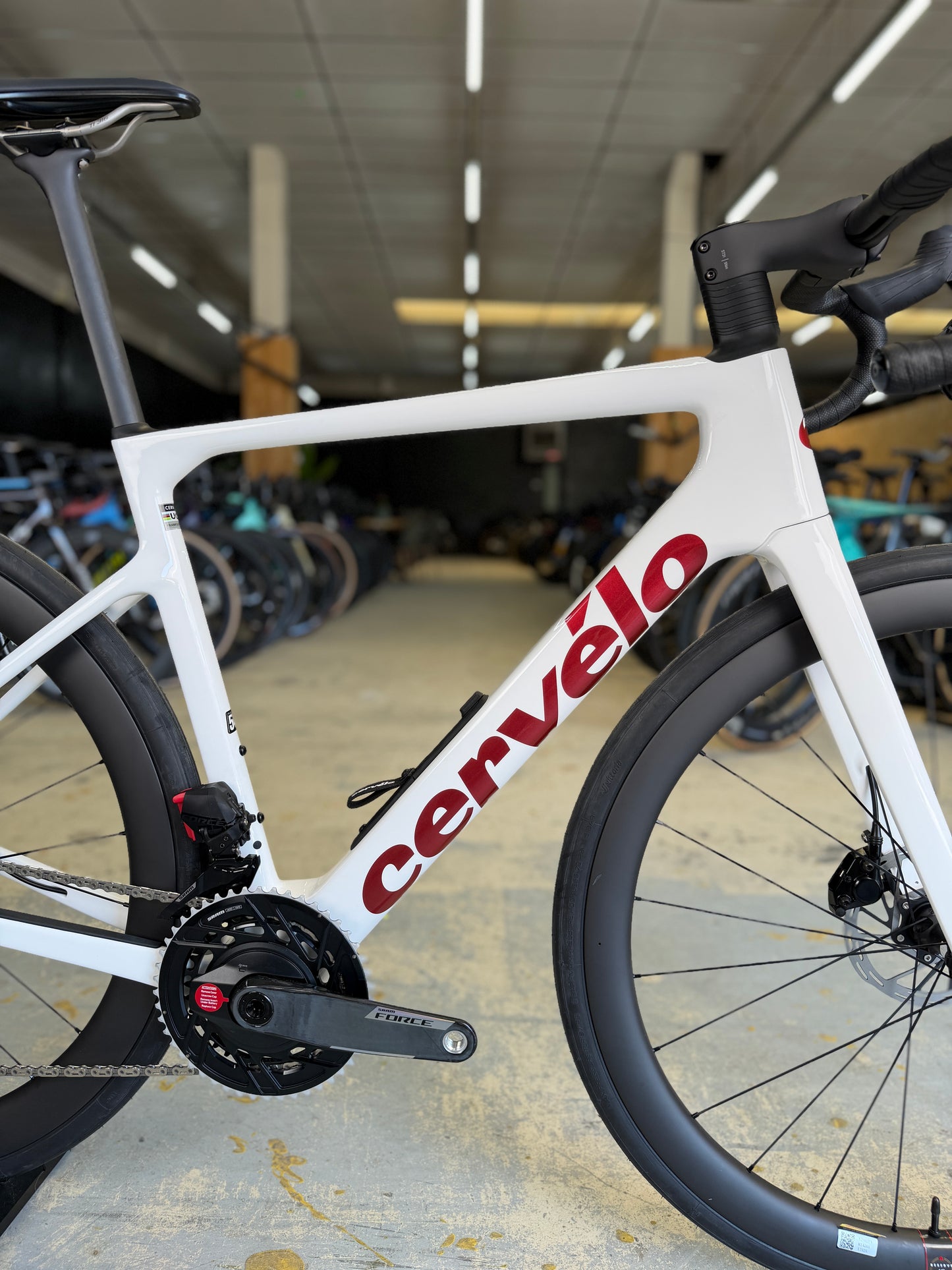 SHOWROOM Cervélo Caledonia-5 AXS Carbon Racefiets