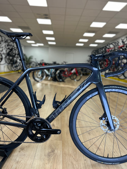 250km Trek Émonda SL6 Di2 Carbon Racefiets
