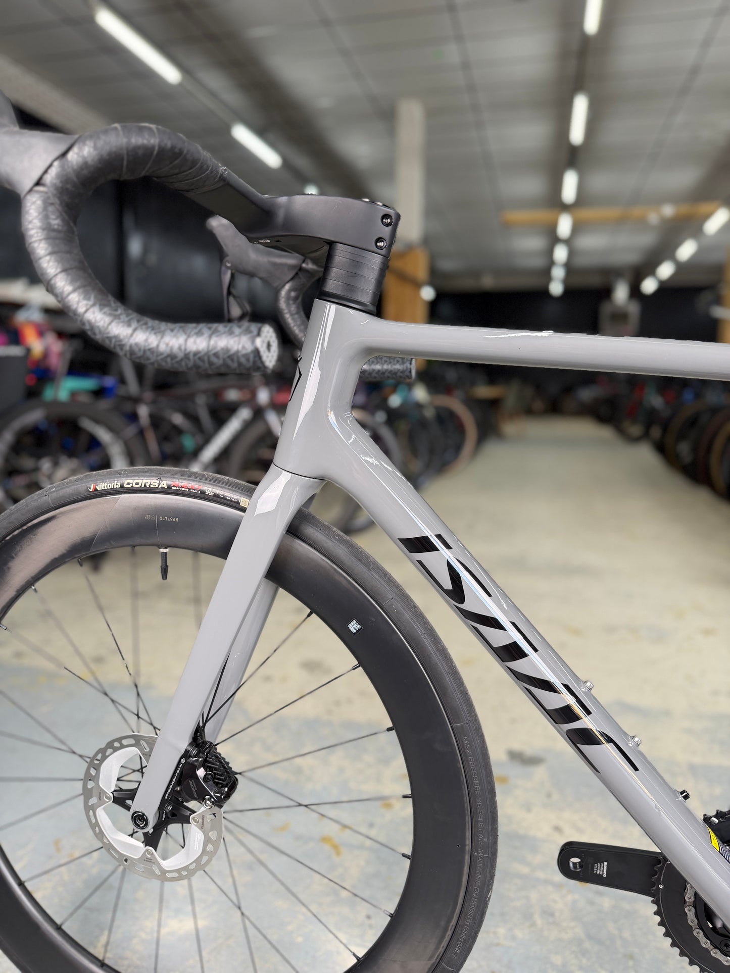 Isaac Element Di2 Carbon Racefiets