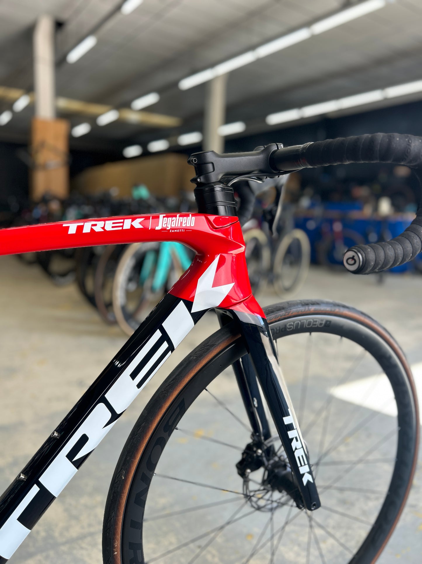 Trek Emonda SLR6 AXS Carbon Road Bike