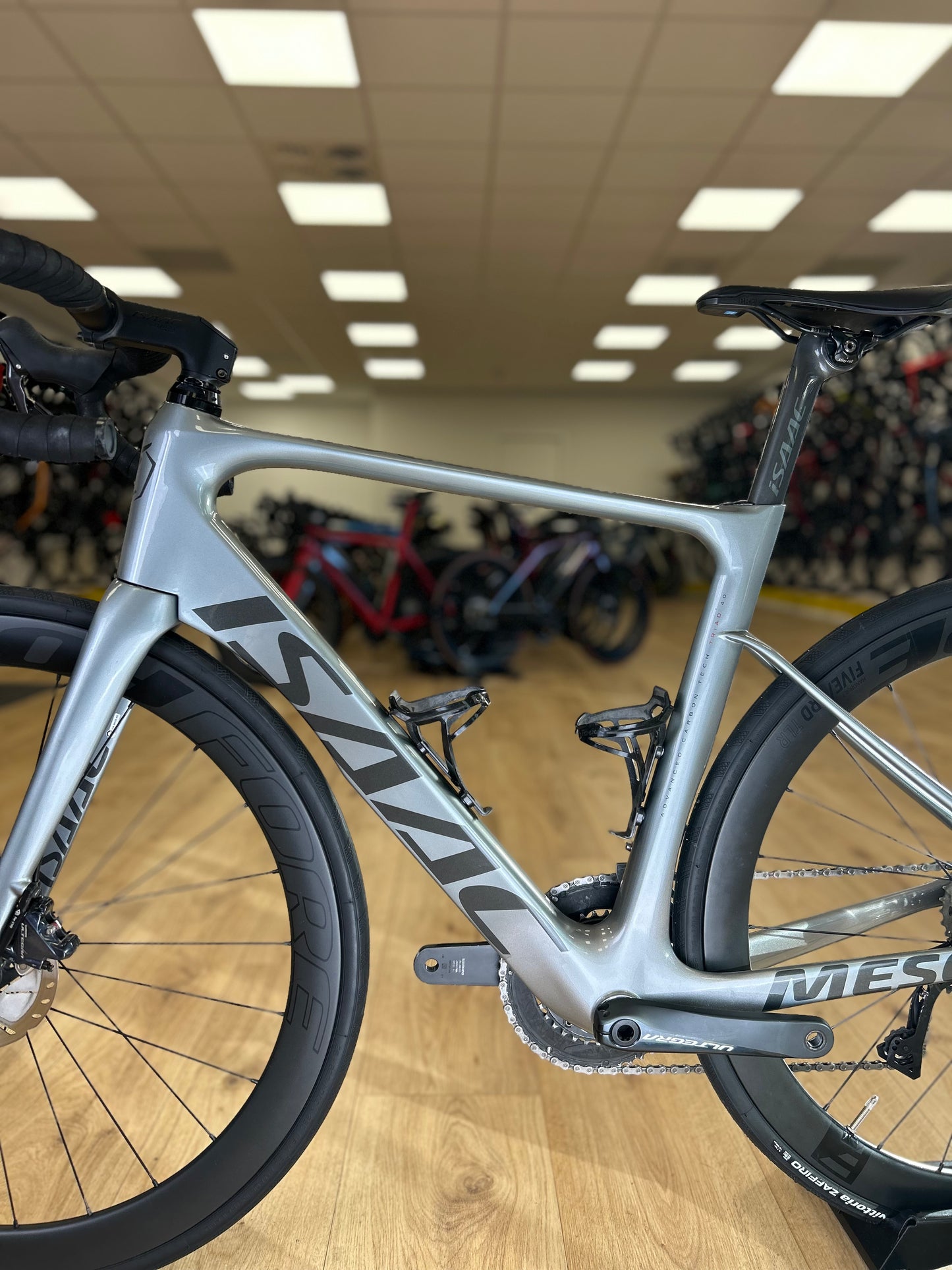 Isaac Meson Di2 Ultegra Carbon Racefiets