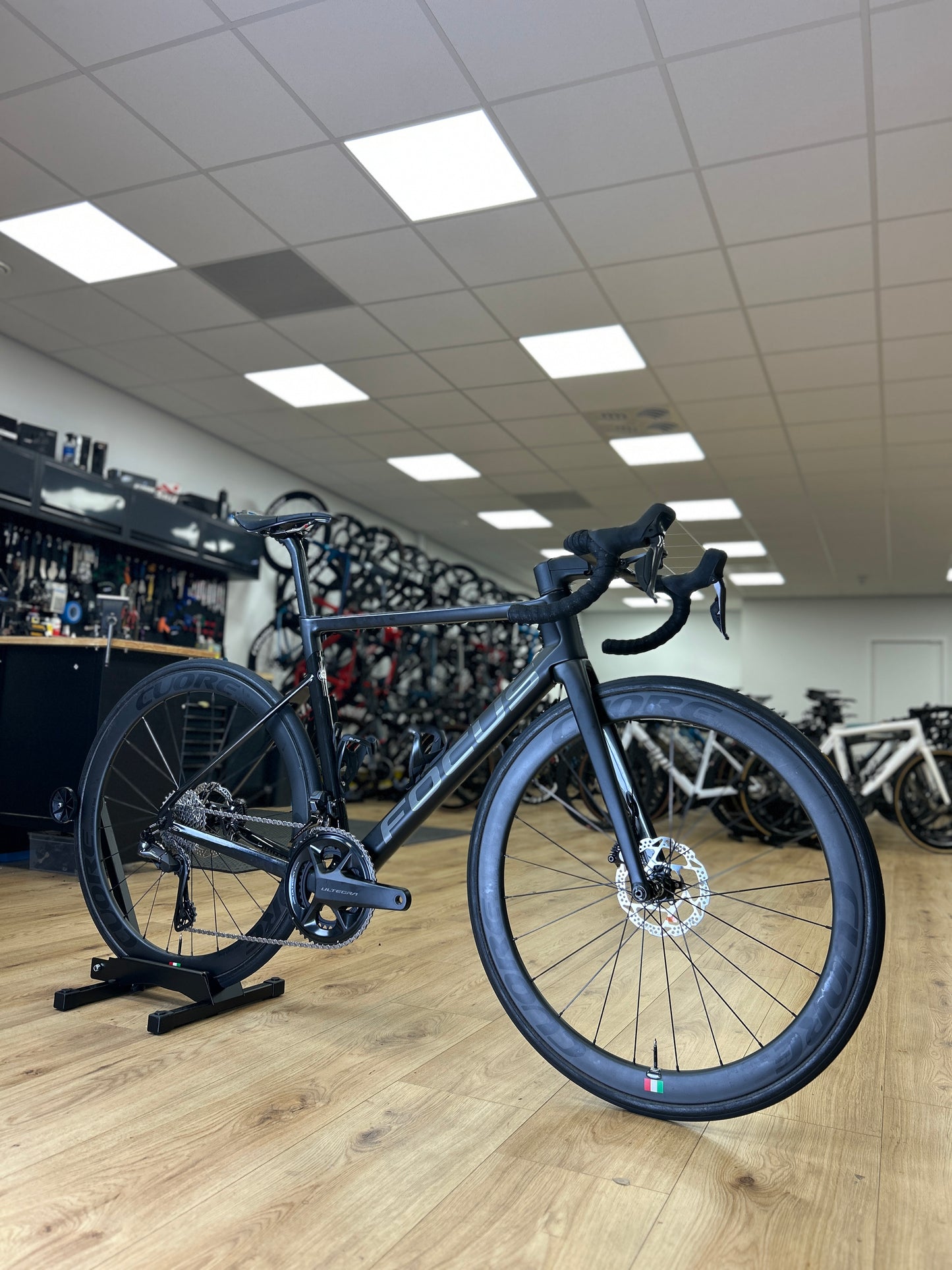 Focus Izalco Max 9.8 Di2 Carbon Racefiets