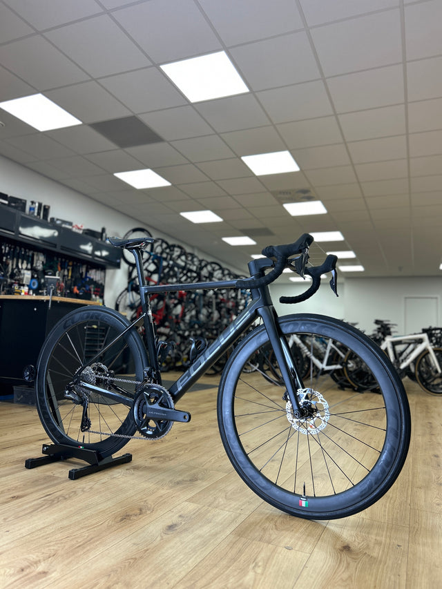 Focus Izalco Max 9.8 Di2 Carbon Racefiets
