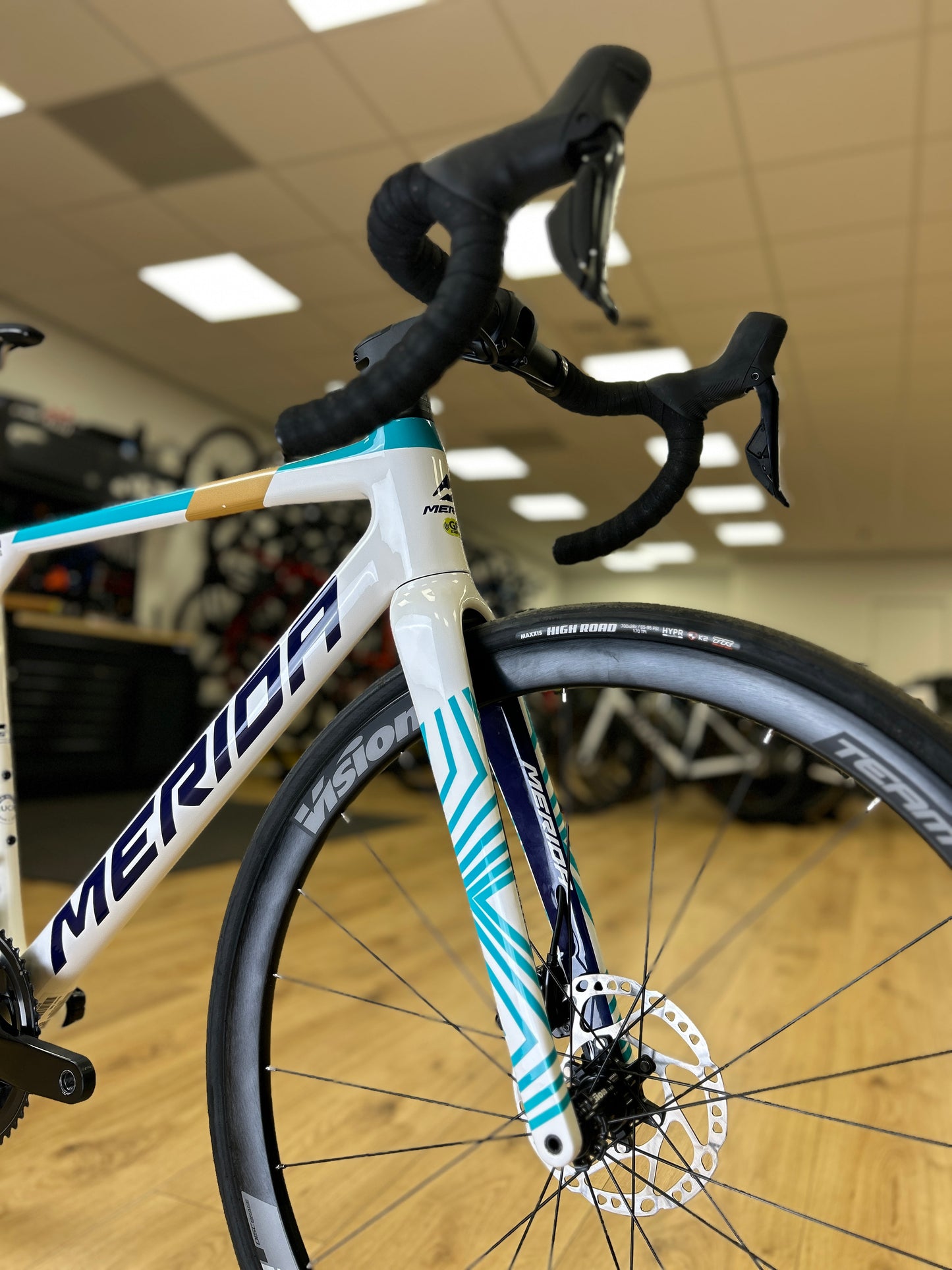 SHOWROOM MODEL 0km Merida Scultura 5000 Di2 Carbon Racefiets