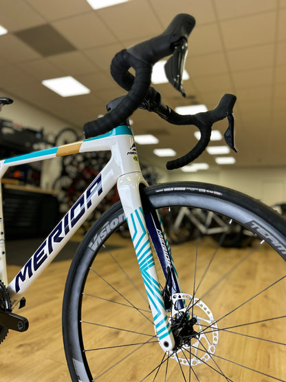 SHOWROOM MODEL 0km Merida Scultura 5000 Di2 Carbon Racefiets