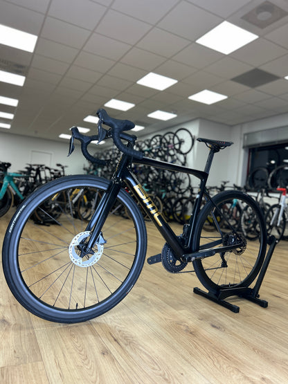 BMC Teammachine SLR02 Di2 Carbon Road Bike