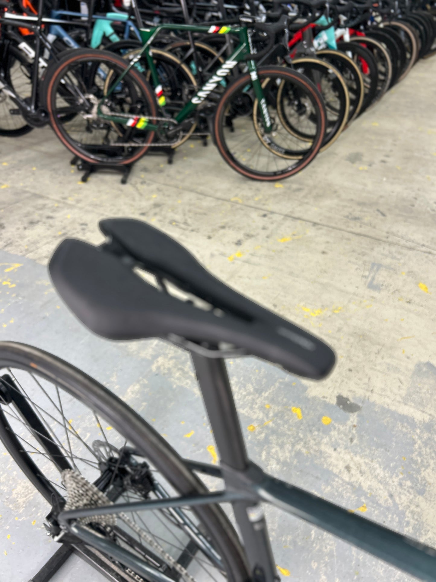 NEW Giant TCR Advanced Di2 Carbon Road Bike