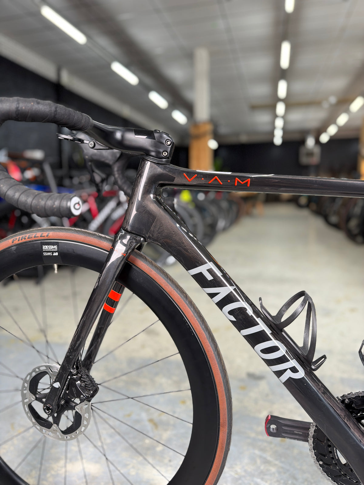 Factor O2 VAM Di2 Carbon Racefiets