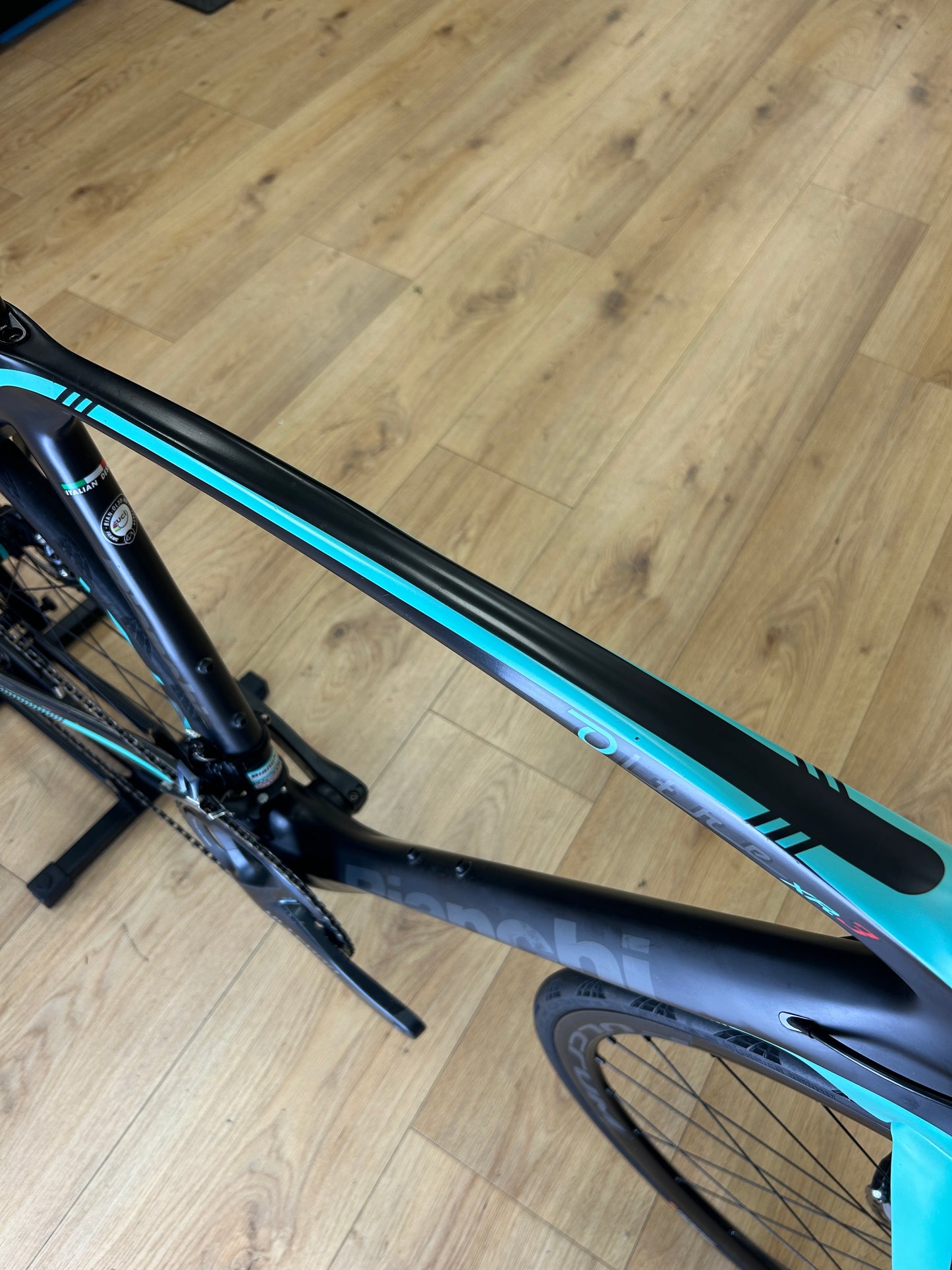 Bianchi Oltre XR3 Disc Carbon Road Bike