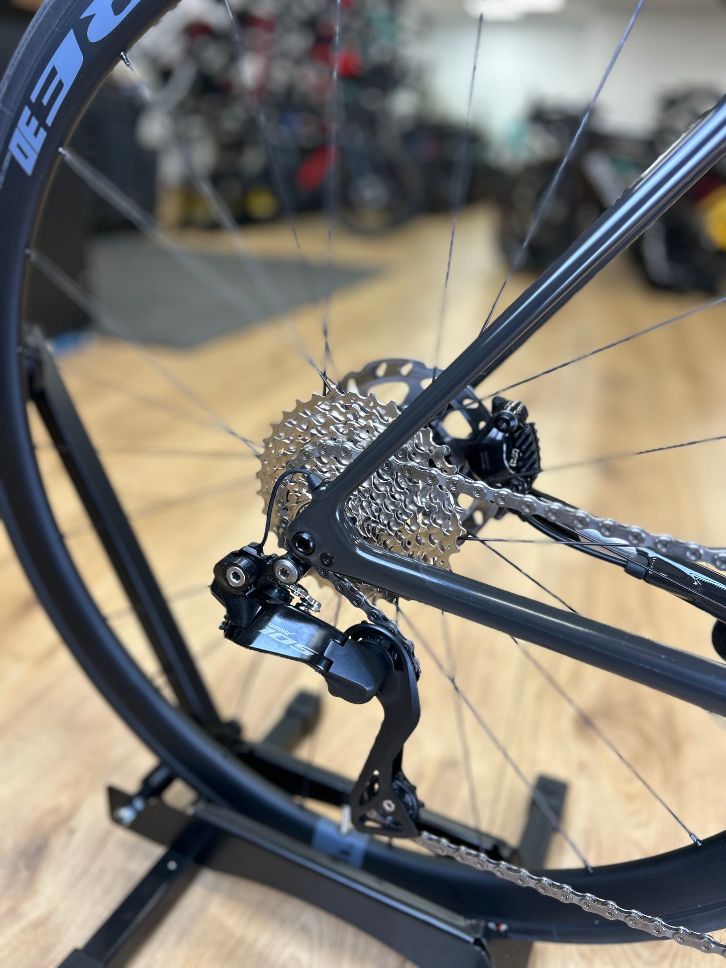 0km Showroom Model Felt FR Advanced Di2 Carbon Road Bike