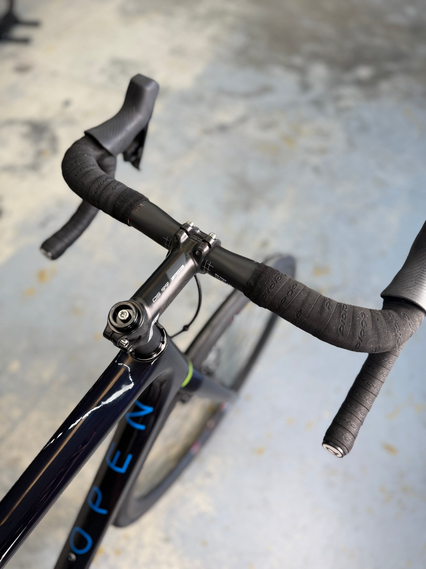 NIEUW Open MIN.D AXS Carbon Racefiets