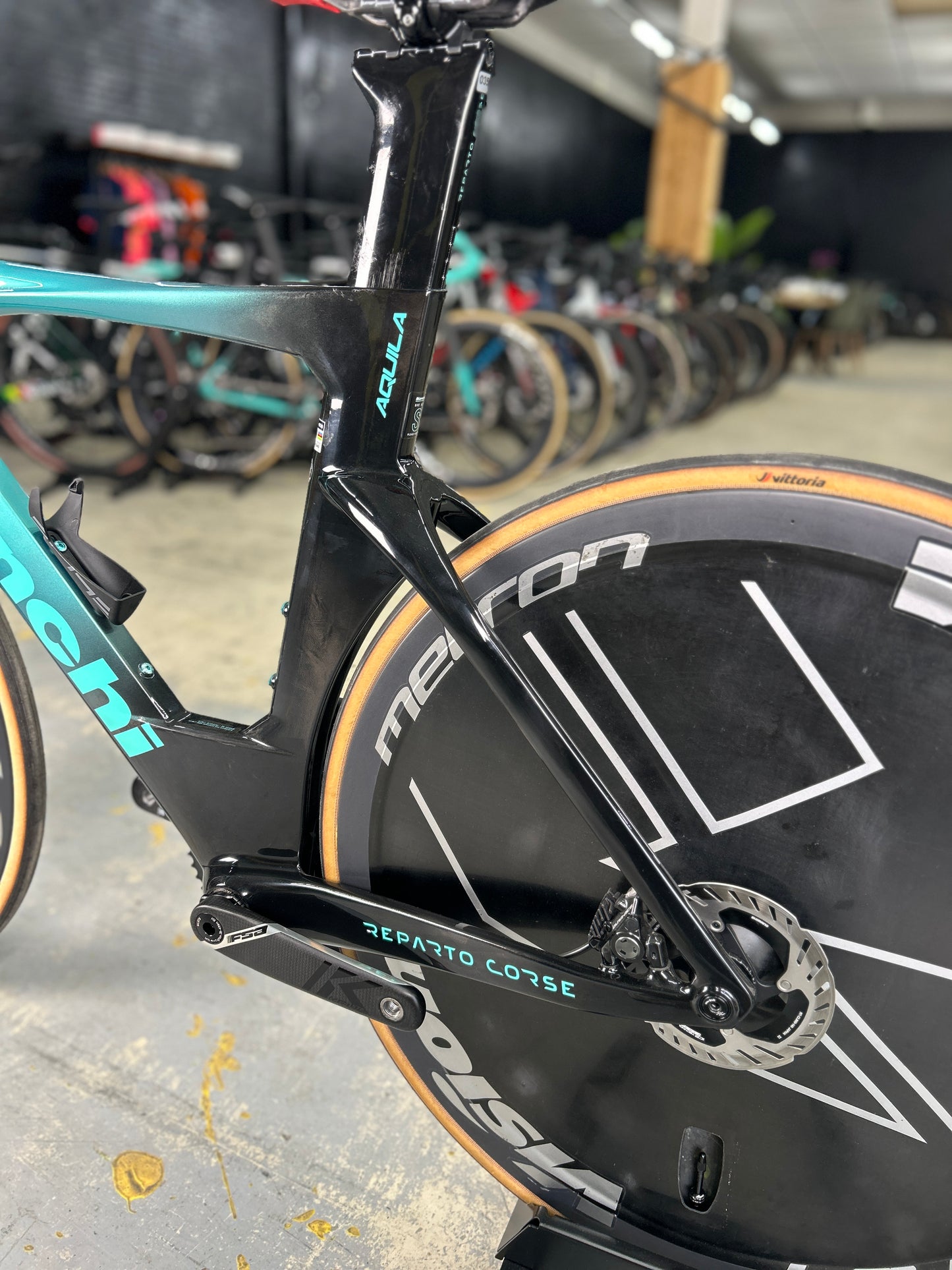 Bianchi Aquila RC Disc Di2 Carbon TT