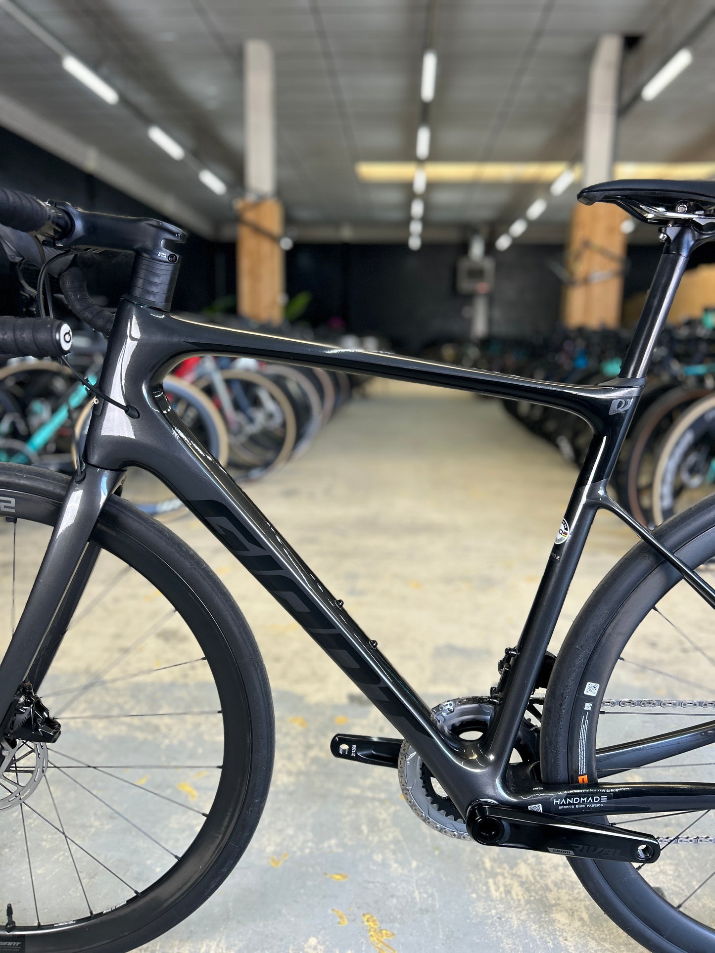 Giant Defy Advanced Pro AXS Carbon Racefiets