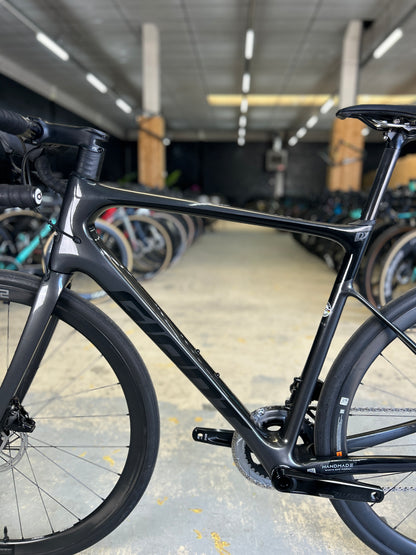 Giant Defy Advanced Pro AXS Carbon Racefiets