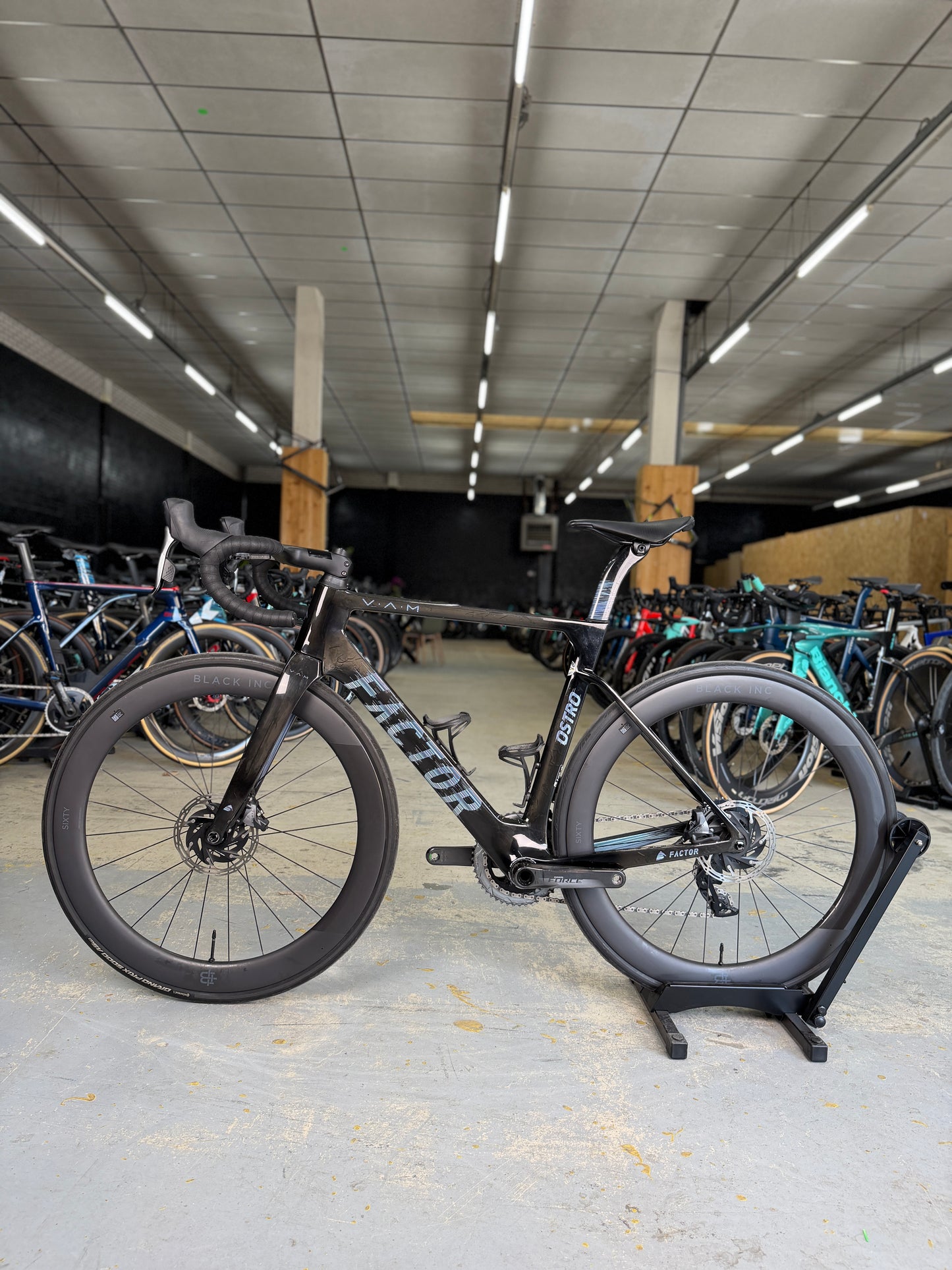 Factor Ostro VAM AXS Carbon Racefiets