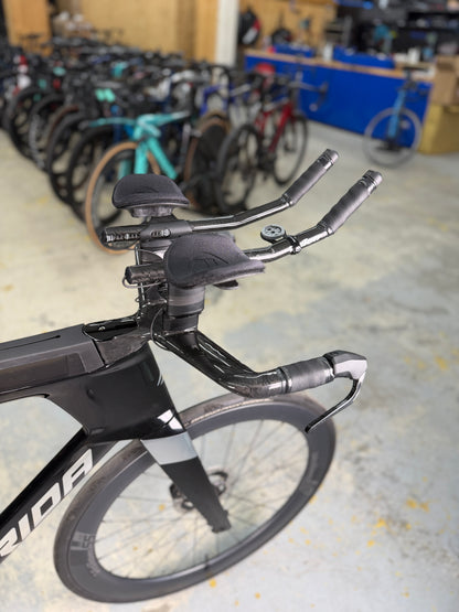 DEMO Merida Time Warp Tri Limited Di2 Carbon Racefiets