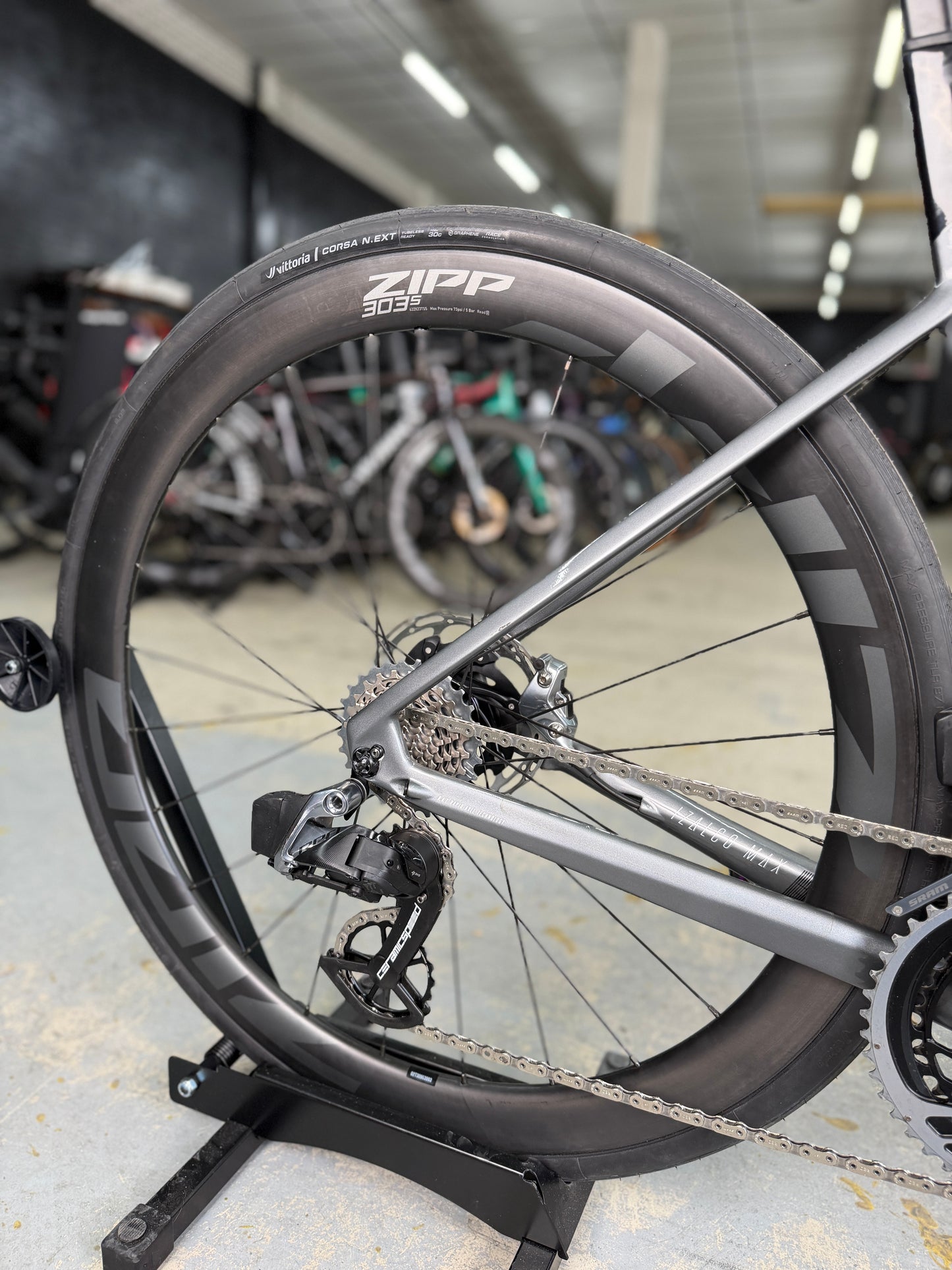 Focus Izalco Max SRAM RED eTap Carbon Racefiets