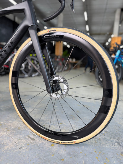 NIEUW BMC Roadmachine Di2 Carbon Racefiets