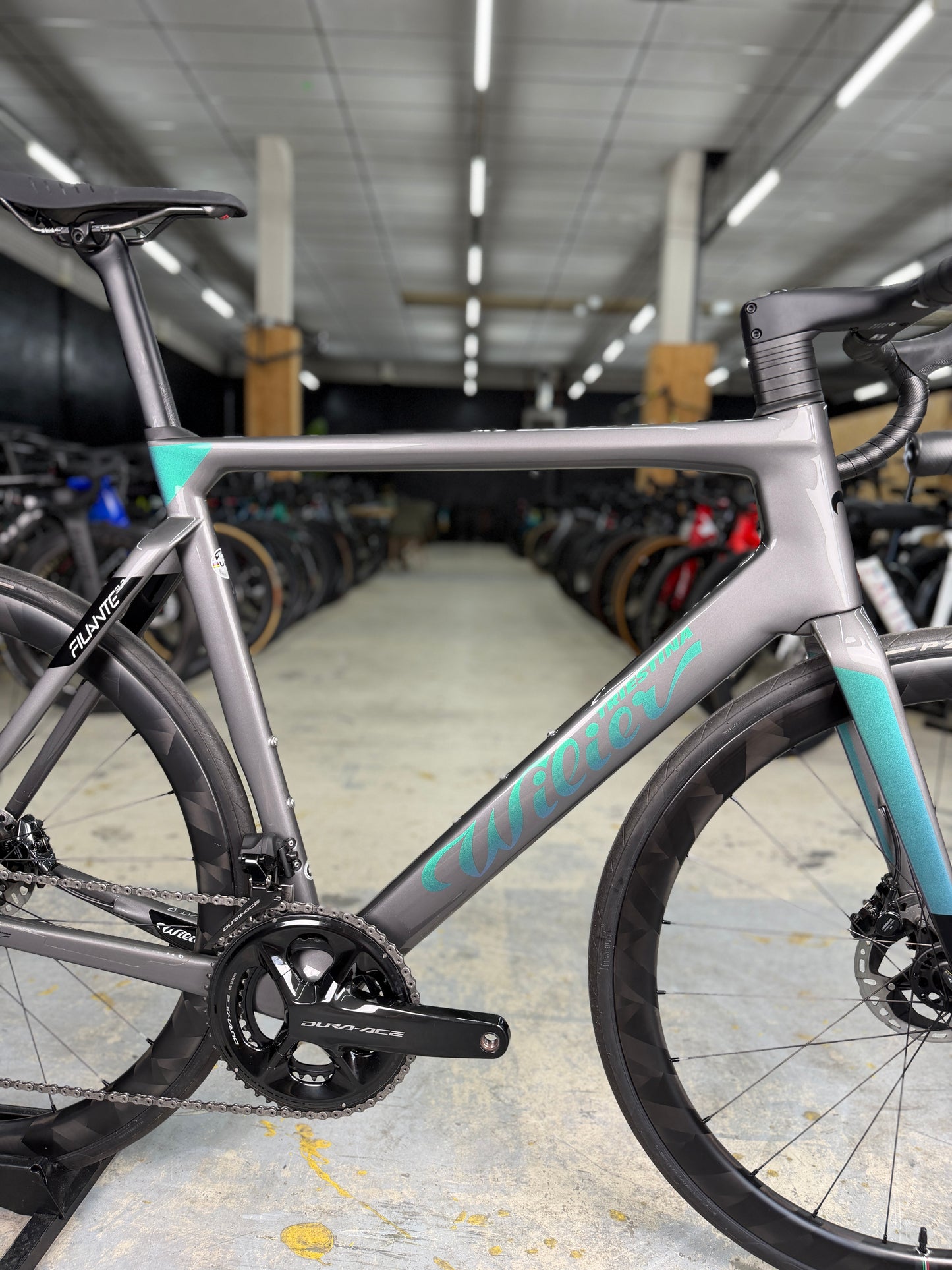 1000km Wilier Filante SLR Dura Ace Di2 Carbon Racefiets
