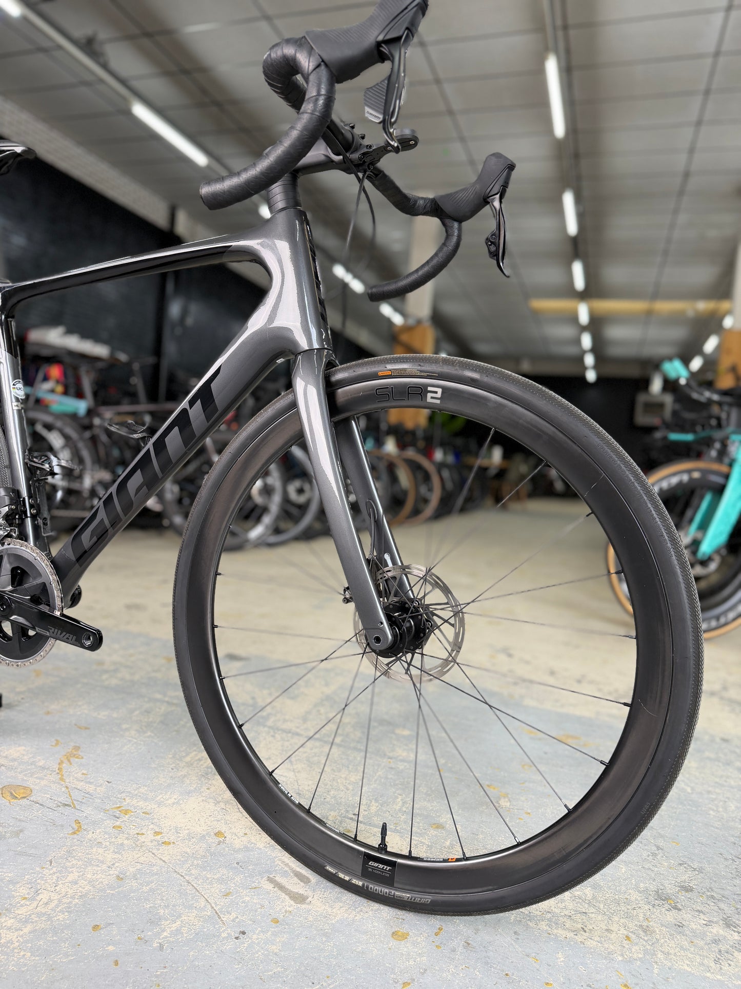Giant Defy Advanced Pro AXS Carbon Racefiets