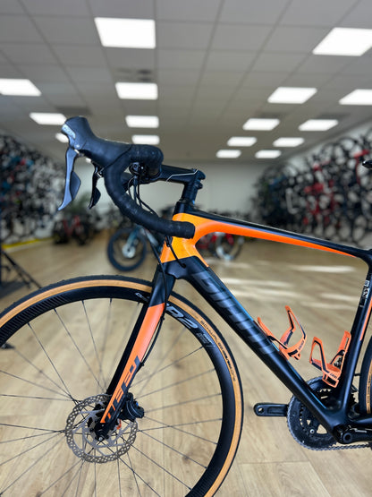 Giant Defy Carbon Racefiets