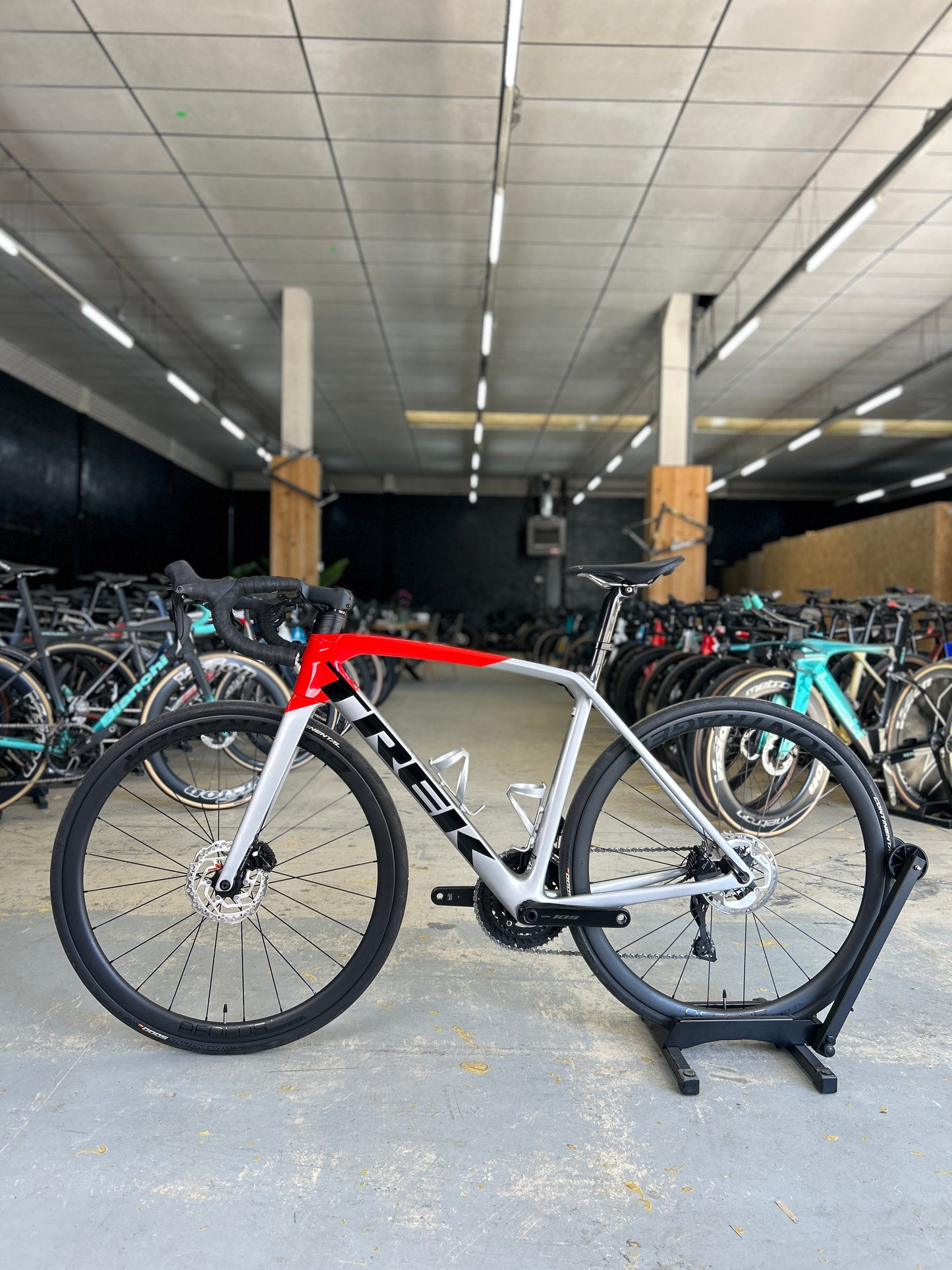 Trek Emonda SL6 Pro Di2 Carbon Road Bike