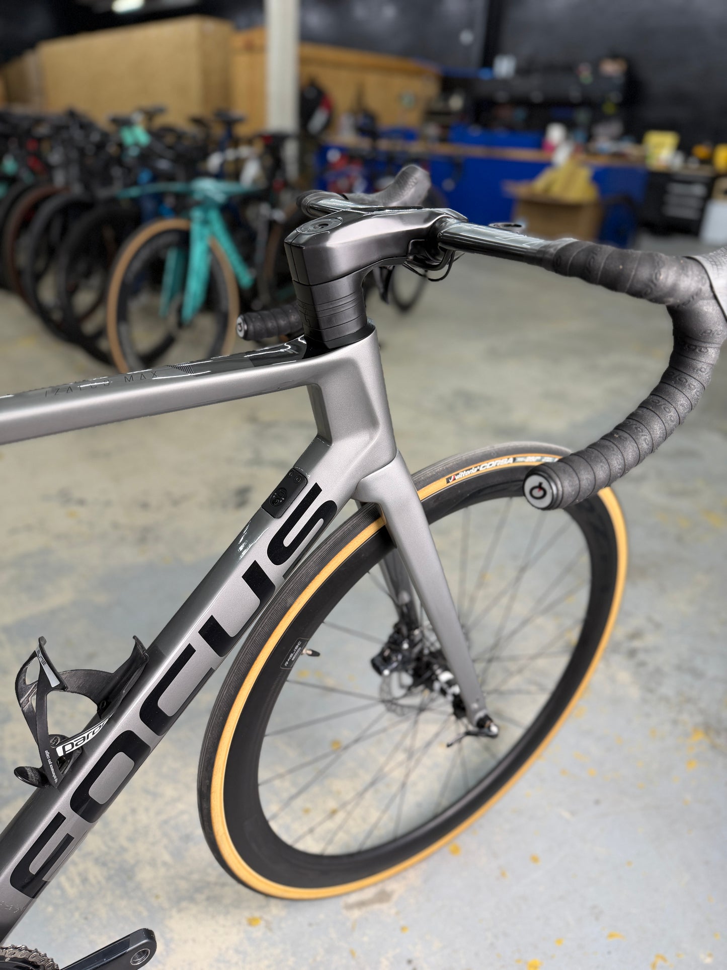 Focus Izalco Max 9.7 Di2 Carbon Racefiets