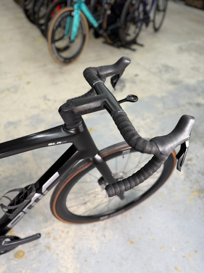 BMC Teammachine SLR 01 Di2 Carbon Road Bike