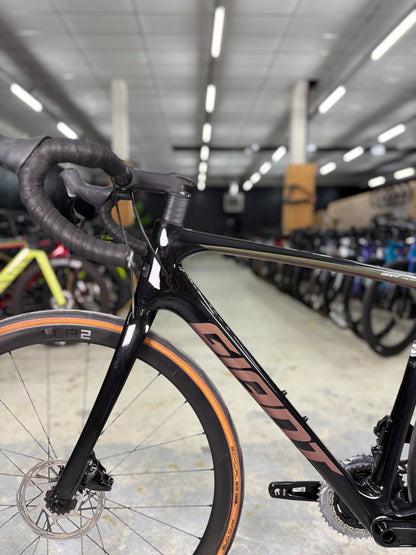 Giant Defy Advanced AXS Carbon Racefiets
