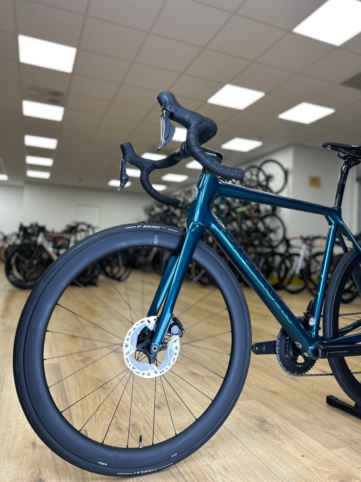 Bianchi Specialissima CV Di2 Carbon Road Bike