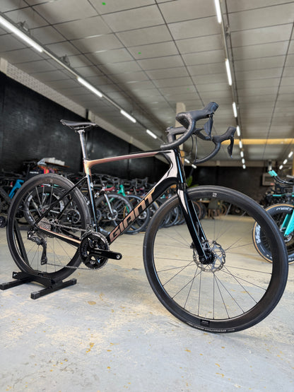 Giant Defy Advanced Di2 Carbon Racefiets