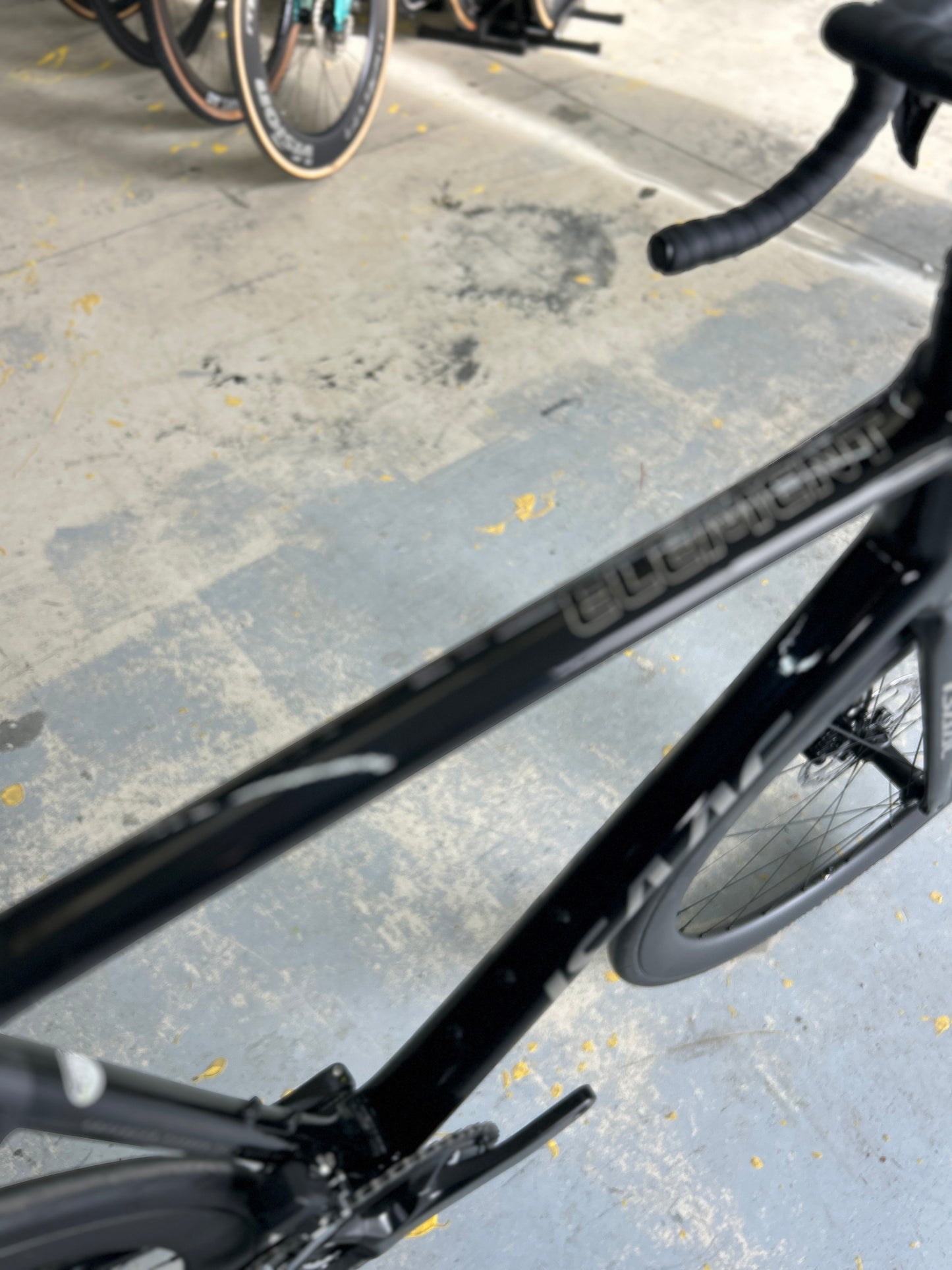 NIEUW Isaac Element Di2 Carbon Racefiets