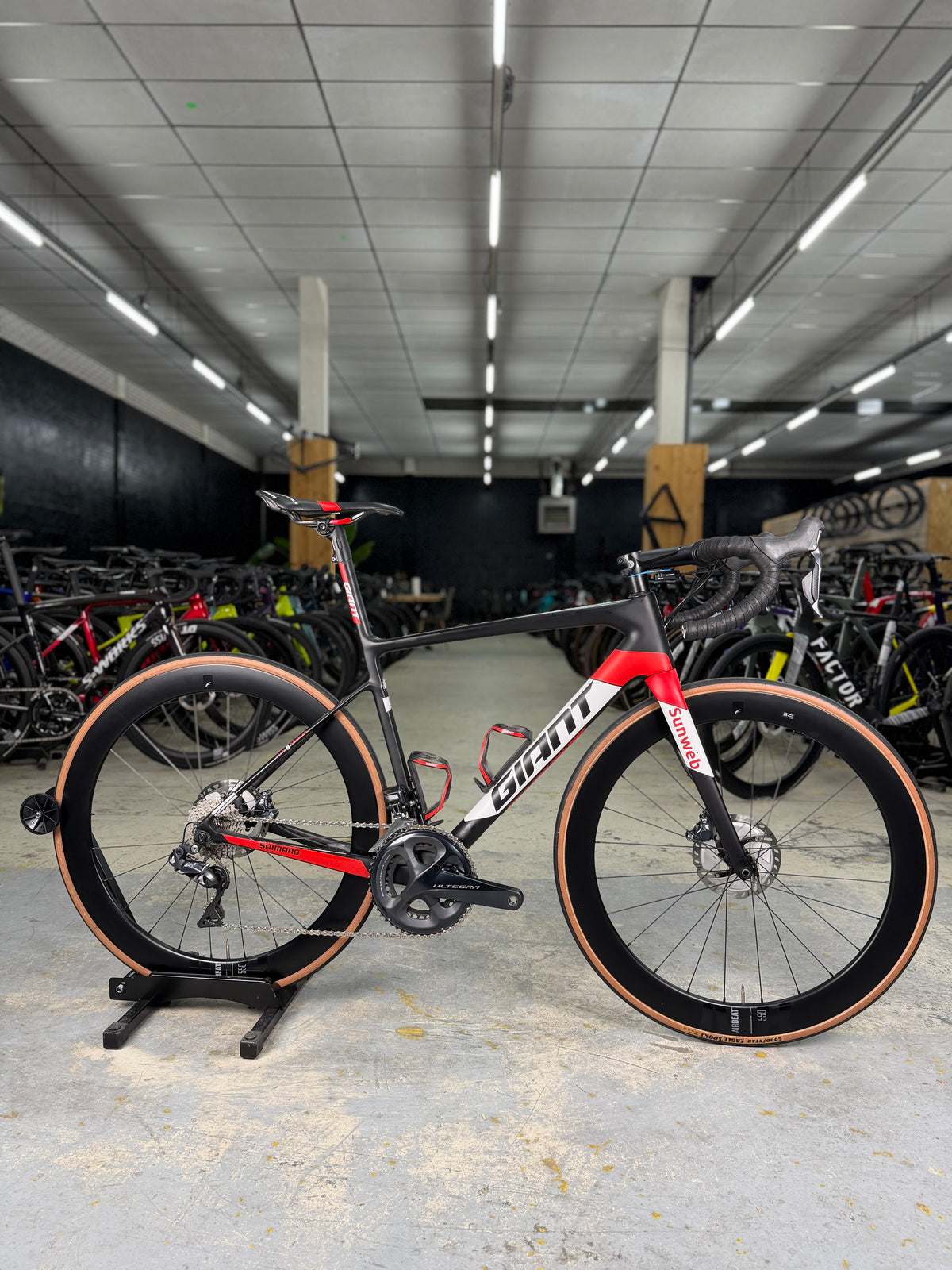 Giant Defy SL Di2 Carbon Road Bike