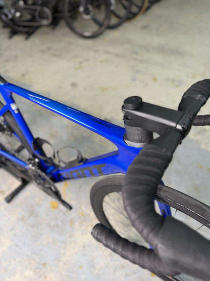Giant Propel Advanced 2 Carbon Road Bike