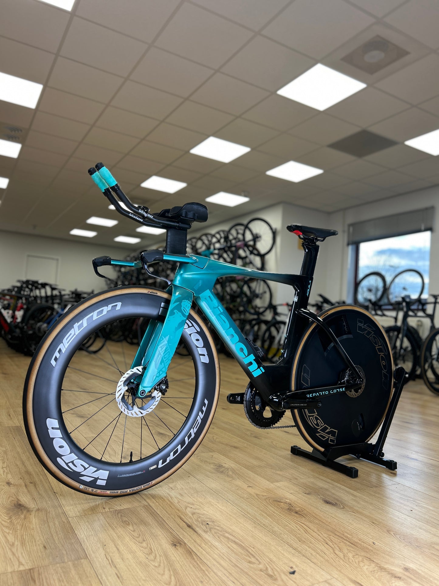 Bianchi Aquila RC Disc Di2 Carbon Racefiets