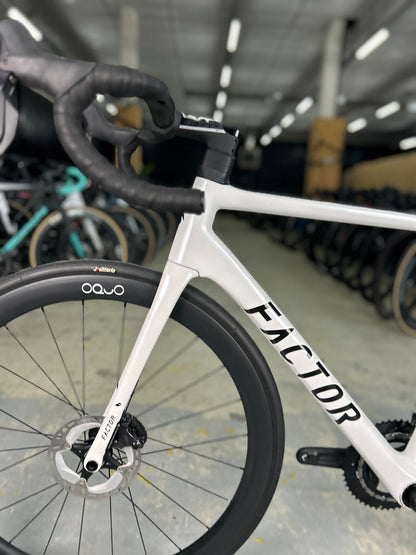 Showroom Factor O2 Di2 Carbon Racefiets