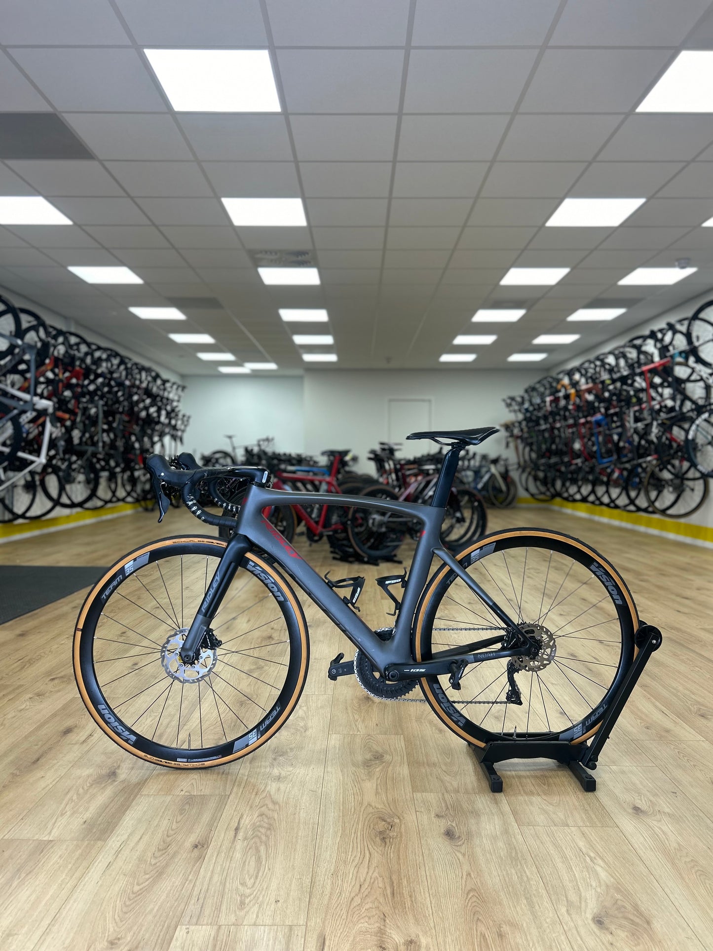 Ridley Noah Carbon 105 Disc Racefiets