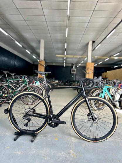 NEW BMC Road Machine 01 Di2 Carbon Road Bike