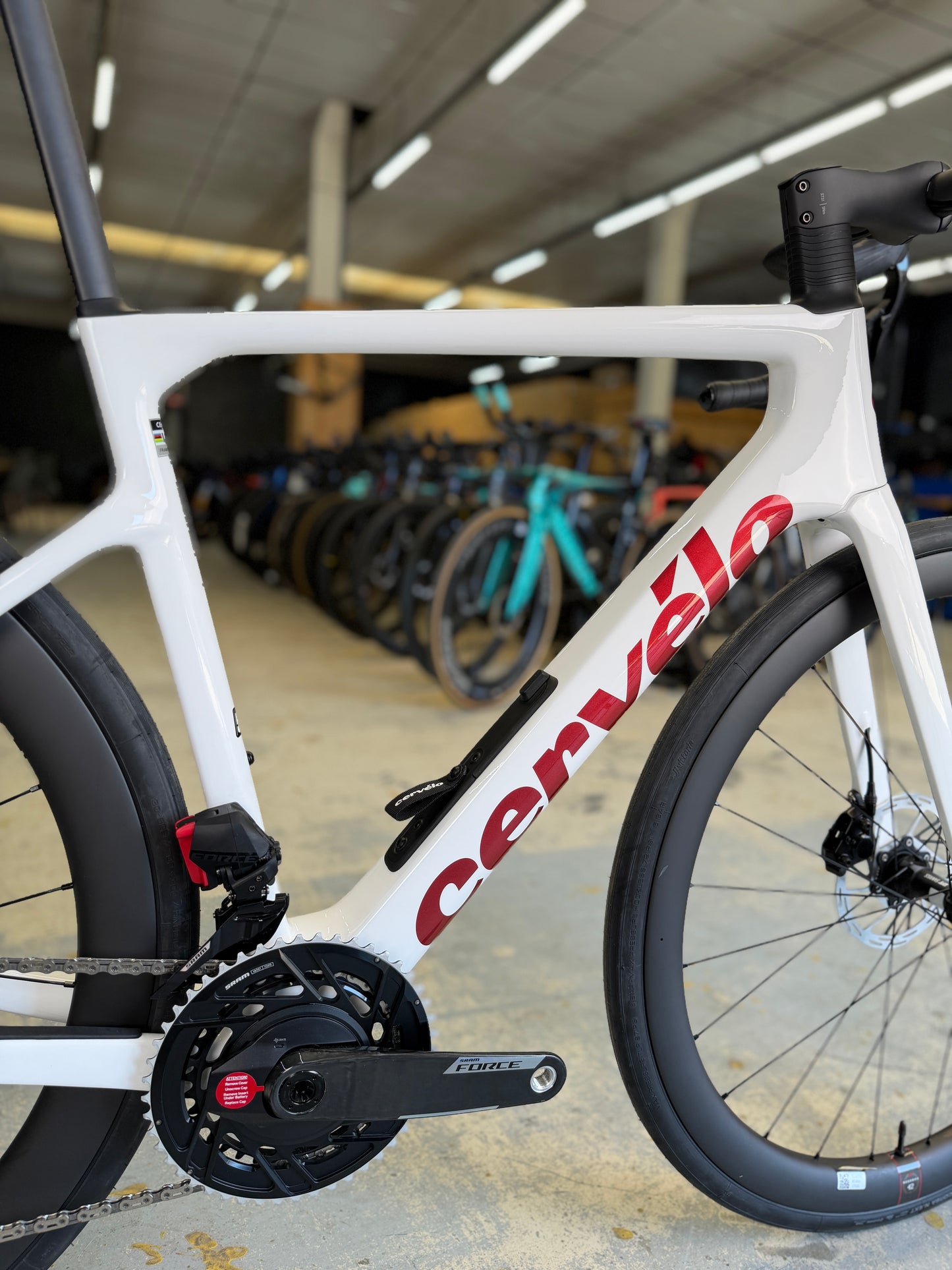 SHOWROOM Cervélo Caledonia-5 AXS Carbon Racefiets