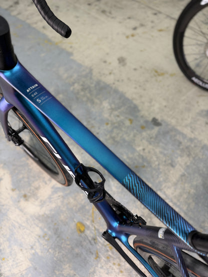 Cube Attain C:62 SLT Di2 Carbon Racefiets