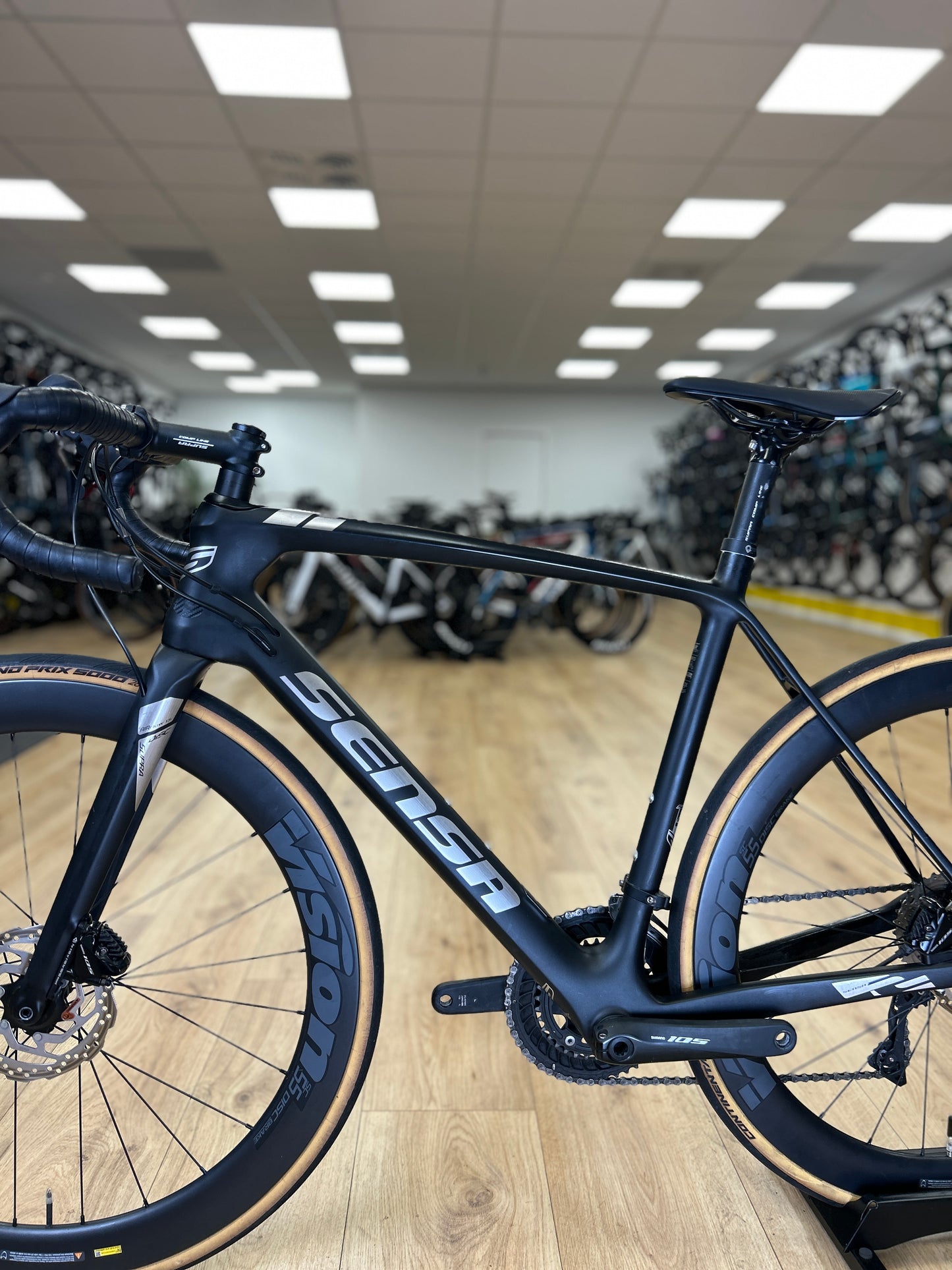 Sensa Giulia Carbon Racefiets