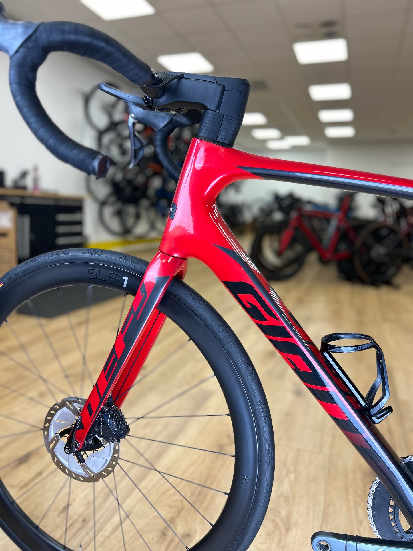 Giant Defy Pro 1 Di2 Ultegra Carbon Disc Racefiets