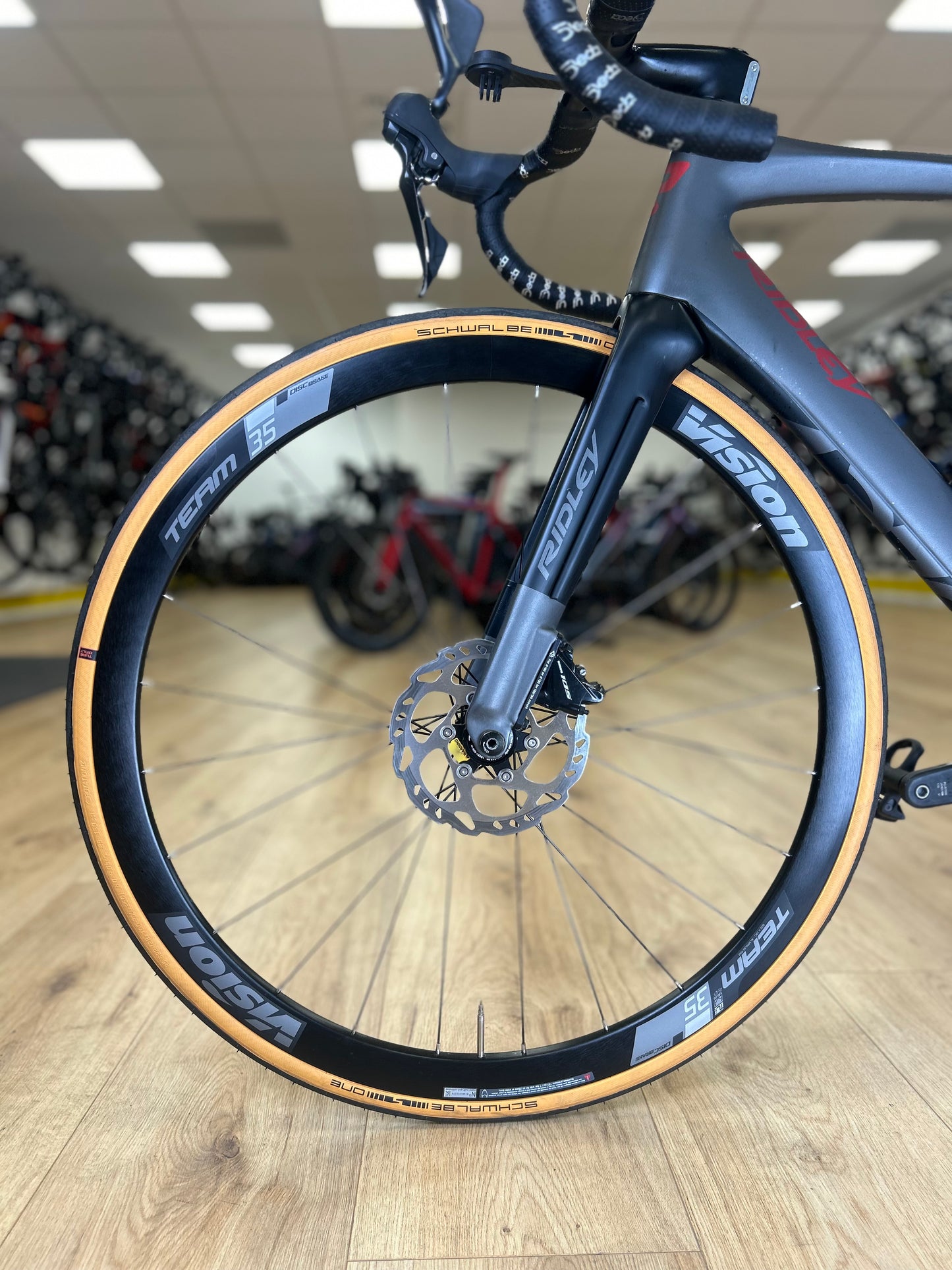 Ridley Noah Carbon 105 Disc Racefiets